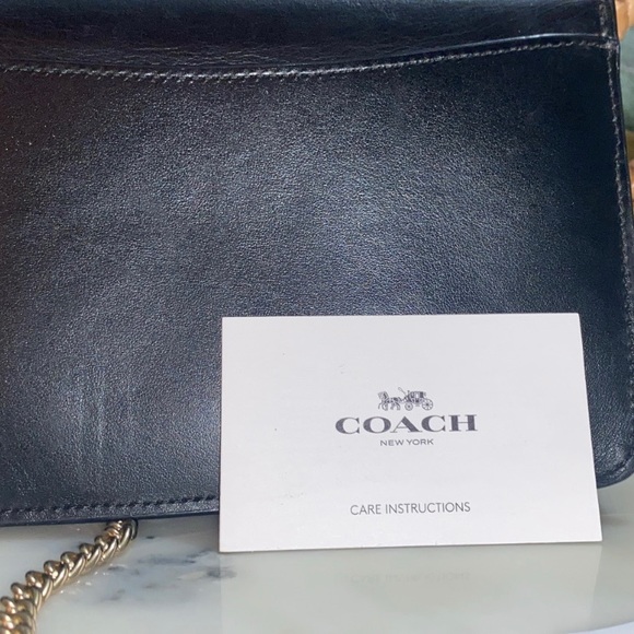 Coach leather bag - Picture 6 of 7